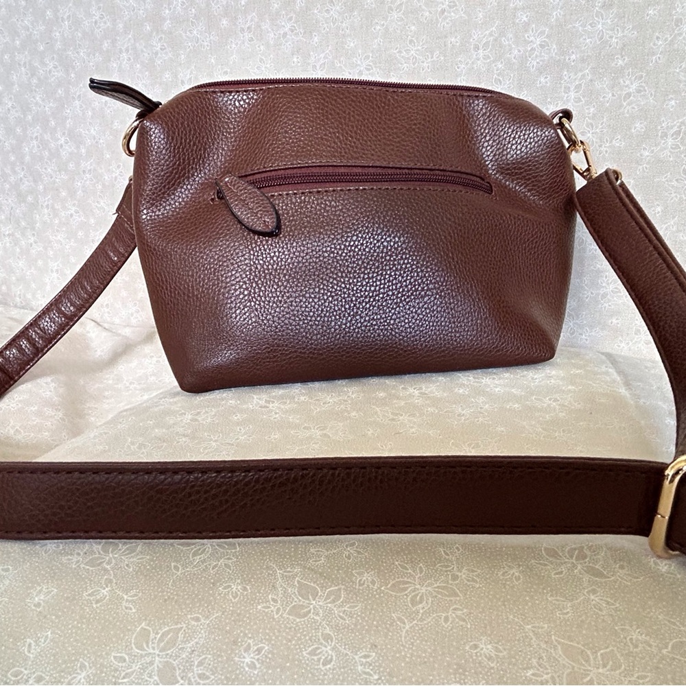 Elegant Brown Leather Crossbody Bag